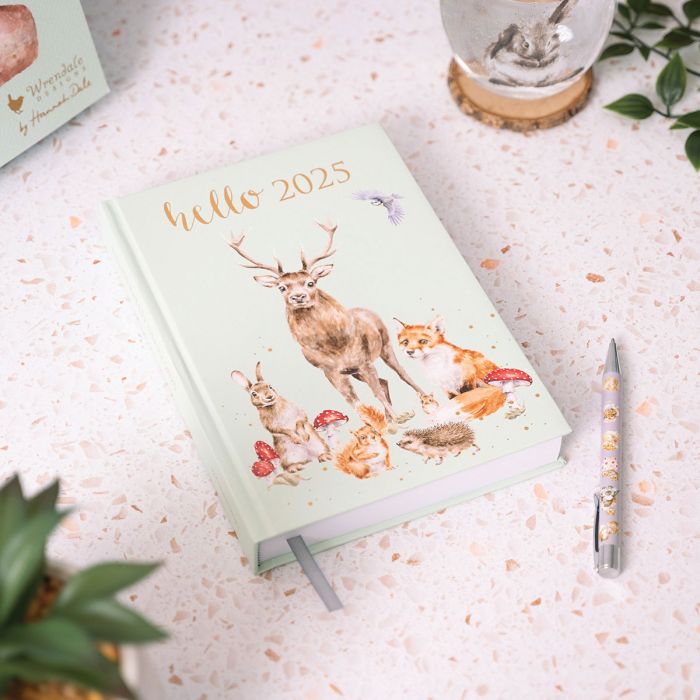 Wrendale Desk Diary 2025 - Cards and Gift Wrap